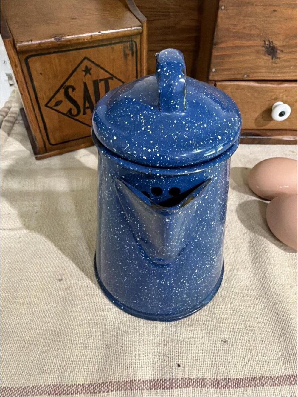 VTG Blue White Speckled Enamelware Coffee Pot Lid Country Farm Camp Hike 2 Cup - Picture 2 of 9